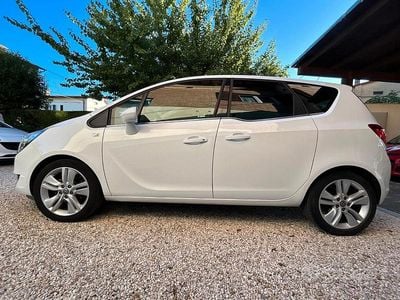 Usata Opel Meriva Cosmo 120 CV (88 kW) 2016 Bianco Monovolume