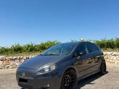 Usata Fiat Grande Punto 90 CV (66 kW) 2009 Grigio Utilitaria