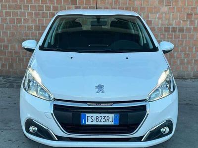 usata Peugeot 208 2085p 1.6 75cv NEOPATENTATI