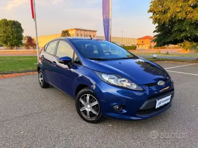 Usata Ford Fiesta 82 CV (60 kW) 2009 Bluazzurro Berlina