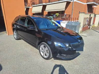 Begagnad Skoda Octavia G-TEC Executive 131 HK (96 kW) 2019 Svart Kombi