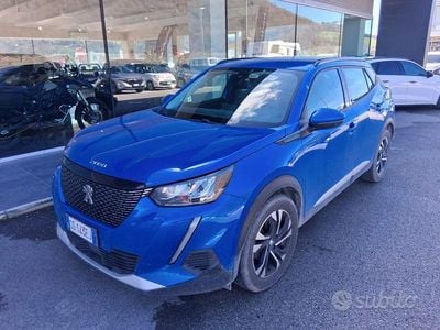 Usata Peugeot 2008 Allure 101 CV (74 kW) 2021 Blu SUV