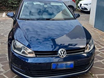 Usata VW Golf VII Highline 110 CV (80 kW) 2014 Blu Berlina