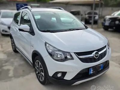 Usata Opel Karl Rocks 73 CV (53 kW) 2019 Bianco Utilitaria
