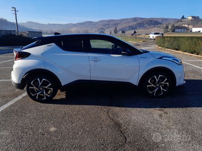 usata Toyota C-HR 2000 trend