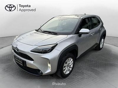 Usata Toyota Yaris Cross Active 116 CV (85 kW) 2022 Argento SUV
