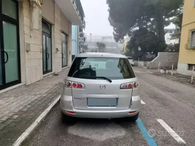 Usata Mazda 2 68 CV (50 kW) 2006 Grigio Utilitaria