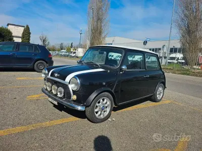 Usata Mini Cooper 63 CV (46 kW) 1992 Nero Utilitaria