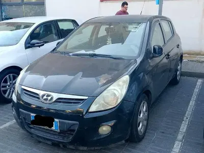 Usata Hyundai i20 85 CV (62 kW) 2012 Marrone Utilitaria