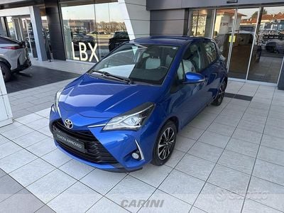 Usata Toyota Yaris Active 69 CV (50 kW) 2018 Blu/azzurro Berlina