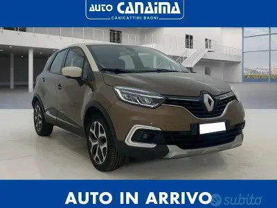 Usado Renault Captur 110 CV (80 kW) 2018 Marrón SUV