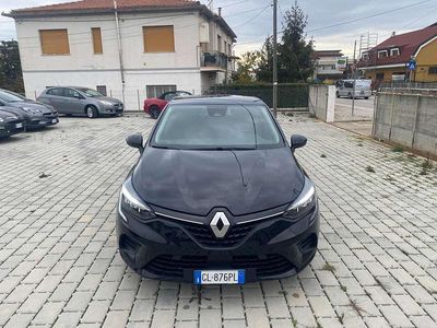 Usata Renault Clio V Business 91 CV (66 kW) 2022 Nero etoile metallizzato Berlina