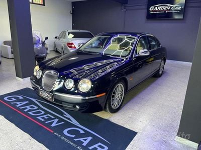 Usata Jaguar S-Type Executive 207 CV (152 kW) 2006 Blu Berlina