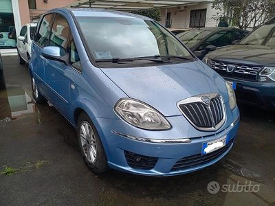 Usata Lancia Musa S 95 CV (69 kW) 2010 Blu Monovolume