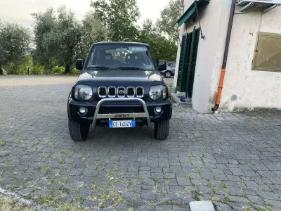 Usata Suzuki Jimny 82 CV (60 kW) 2003 Nero SUV
