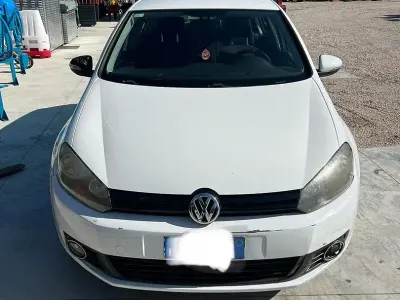 Usata VW Golf VI 102 CV (75 kW) 2012 Bianco Berlina