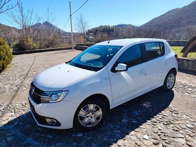 Usata Dacia Sandero Essentiel 75 CV (55 kW) 2019 Bianco Berlina