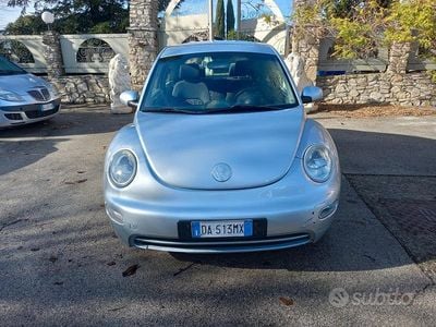Usata VW New Beetle 101 CV (74 kW) 2005 Grigio Utilitaria