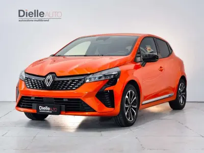 Usata Renault Clio V Techno 91 CV (66 kW) 2024 Orange valencia metallizzato Utilitaria