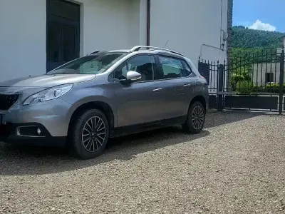 Usado Peugeot 2008 82 HP (60 kW) 2016 SUV