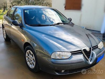 Usata Alfa Romeo 156 Distinctive 140 CV (102 kW) 2000 Grigio Berlina