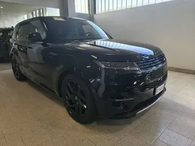 Käytetty Land Rover Range Rover Sport HSE Dynamic 249 HP (183 kW) 2023 Musta Katumaasturi