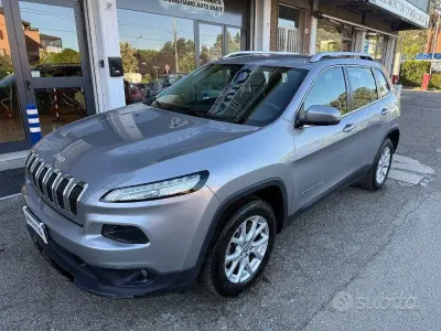 Usata Jeep Cherokee Longitude 185 CV (136 kW) 2016 Grigio SUV