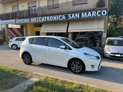 usata Toyota Verso 2.0 D Active 7 posti #TAGLIANDICERTIFICATI