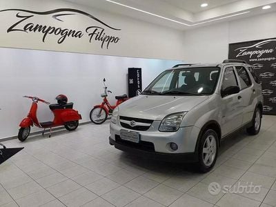 Usata Suzuki Ignis 94 CV (69 kW) 2005 Grigio Utilitaria