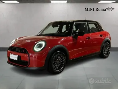 Nuova Mini Cooper Classic 150 kW (204 CV) 2025 Chili red ii Utilitaria