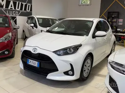 Usata Toyota Yaris Trend 72 CV (52 kW) 2023 Bianco Utilitaria