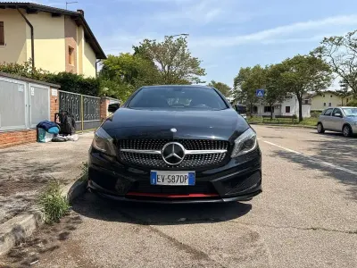 Usata Mercedes A250 211 CV (155 kW) 2014 Nero Berlina