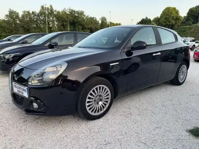 Usata Alfa Romeo Giulietta Business 120 CV (88 kW) 2018 Nero Utilitaria