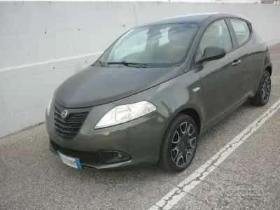 Usata Lancia Ypsilon S 69 CV (50 kW) 2014 Grigio Utilitaria