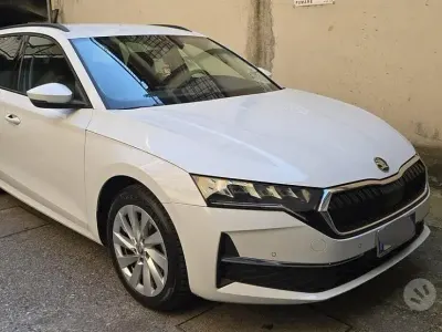 Usata Skoda Octavia Executive 150 CV (110 kW) 2024 Bianco Station wagon