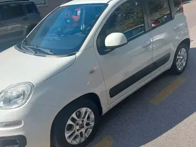 Usata Fiat Panda Lounge 95 CV (69 kW) 2017 Bianco Utilitaria