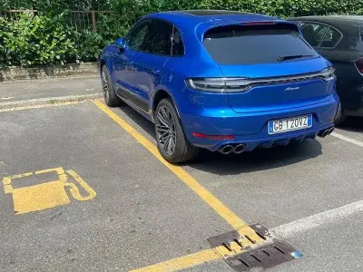 Usata Porsche Macan 245 CV (180 kW) 2020 Blu SUV