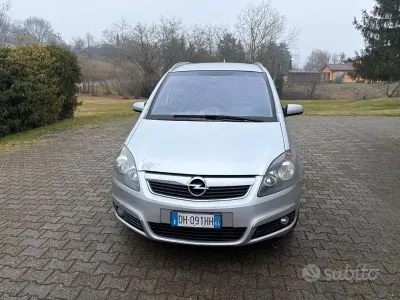 Gebraucht Opel Zafira 94 PS (69 kW) 2007 Grau Van / Kleinbus