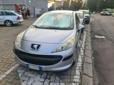 Usata Peugeot 207 Sport 95 CV (69 kW) 2010 Argento Berlina