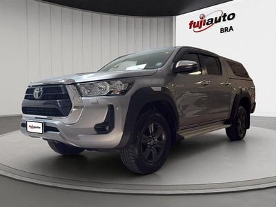 Usata Toyota HiLux Lounge 150 CV (110 kW) 2025 Argento Pick-up