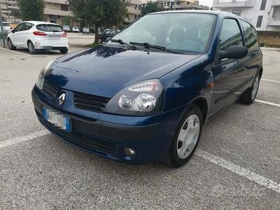 Usata Renault Clio II 2001 Blu Berlina
