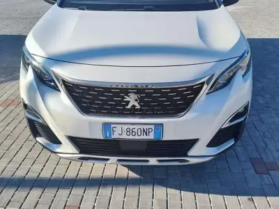 Usata Peugeot 3008 GT-line 120 CV (88 kW) 2017 SUV