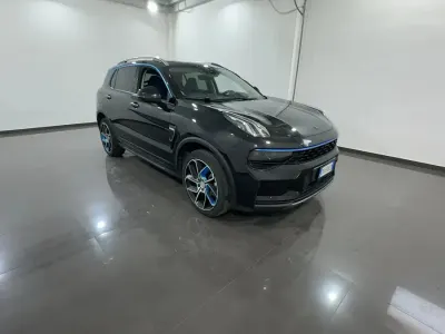 Usata Lynk & Co 01