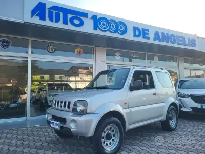 Usata Suzuki Jimny 82 CV (60 kW) 2003 Grigio SUV