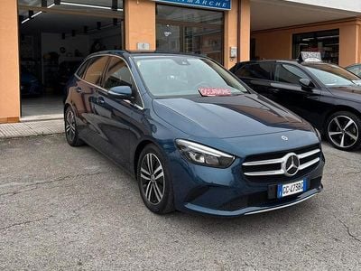 Usata Mercedes B180 136 CV (100 kW) 2022 Blu Monovolume