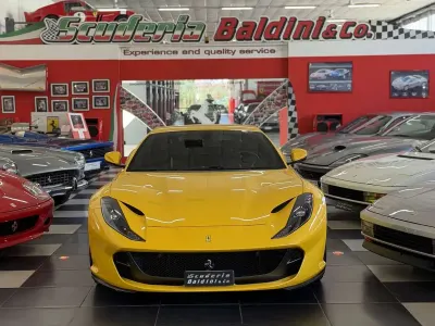 Usata Ferrari 812 799 CV (587 kW) 2019 Other Coupé
