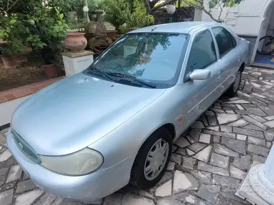 Usata Ford Mondeo 90 CV (66 kW) 1998 Grigio Cabrio