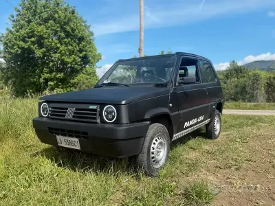 Usata Fiat Panda 4x4 Trekking 50 CV (36 kW) 1991 Nero Utilitaria
