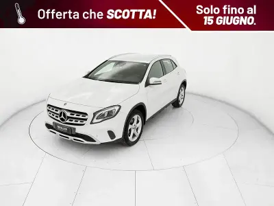 Usata Mercedes GLA200 136 CV (100 kW) 2017 Bianco SUV