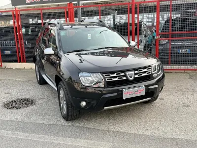 Usata Dacia Duster Lauréate 109 CV (80 kW) 2014 Nero SUV